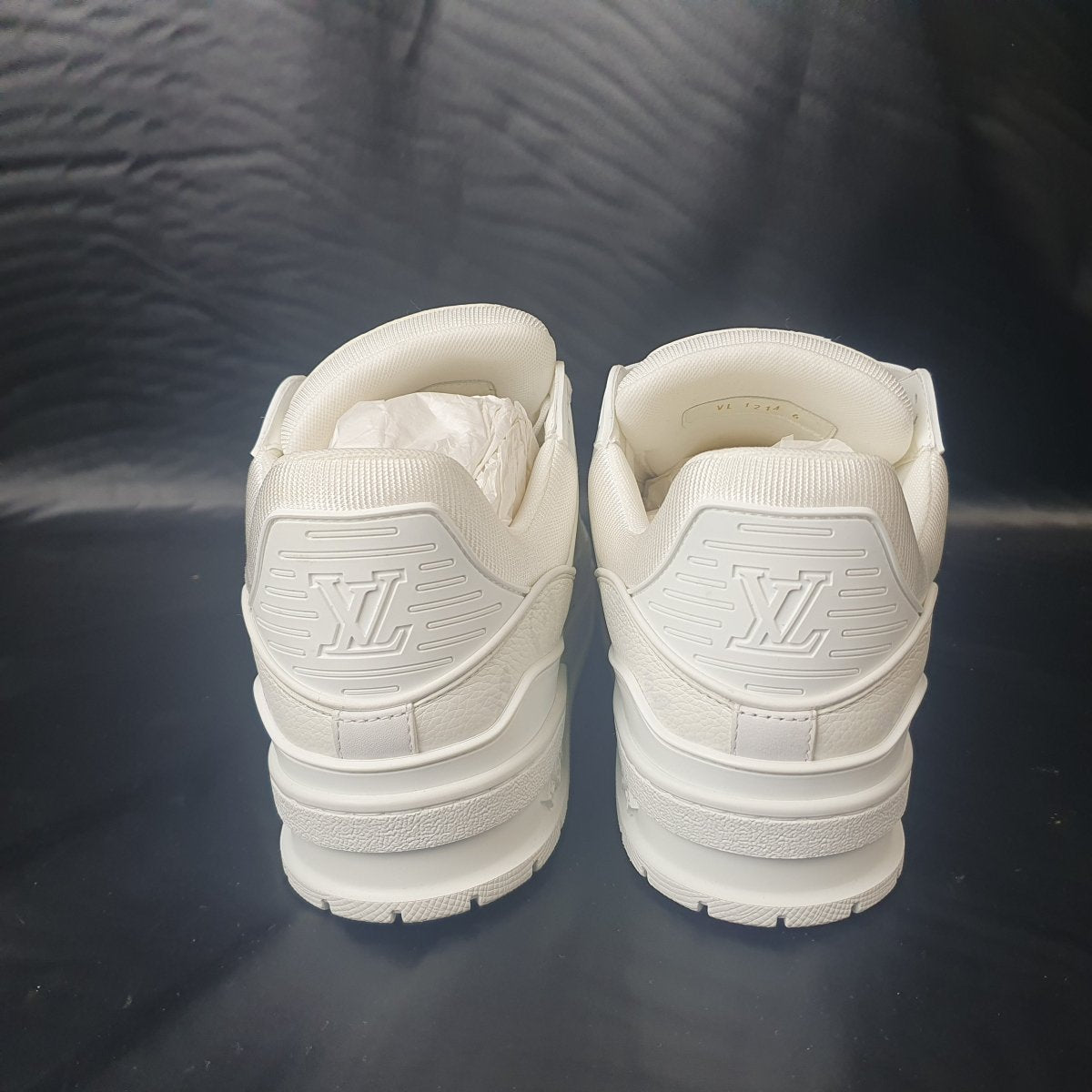 LOUIS VUITTON - Trainer White Sneakers - VL 1214 - Size 6 - Mega Cash Sydney