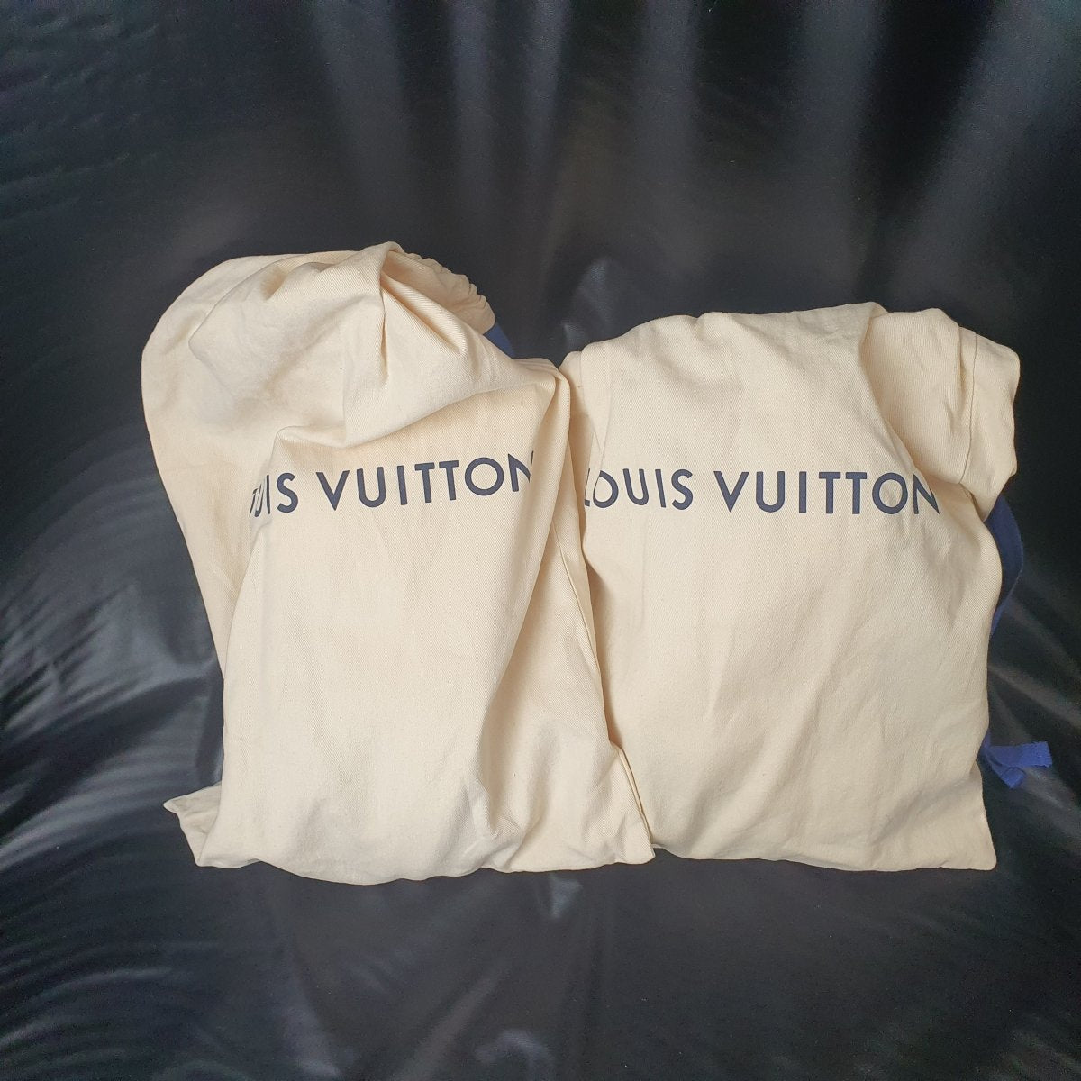 LOUIS VUITTON - Trainer White Sneakers - VL 1214 - Size 6 - Mega Cash Sydney