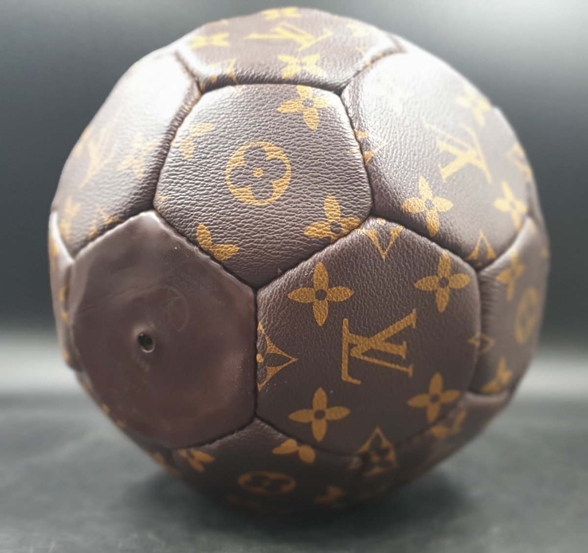 Louis Vuitton - Vintage LV Monogram - Soccer Ball - FIFA World Cup - Korea/Japan 2002 - Mega Cash Sydney