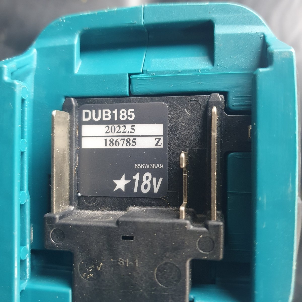 Makita - 18V Blower - DUB185 - Skin Only - Mega Cash Sydney