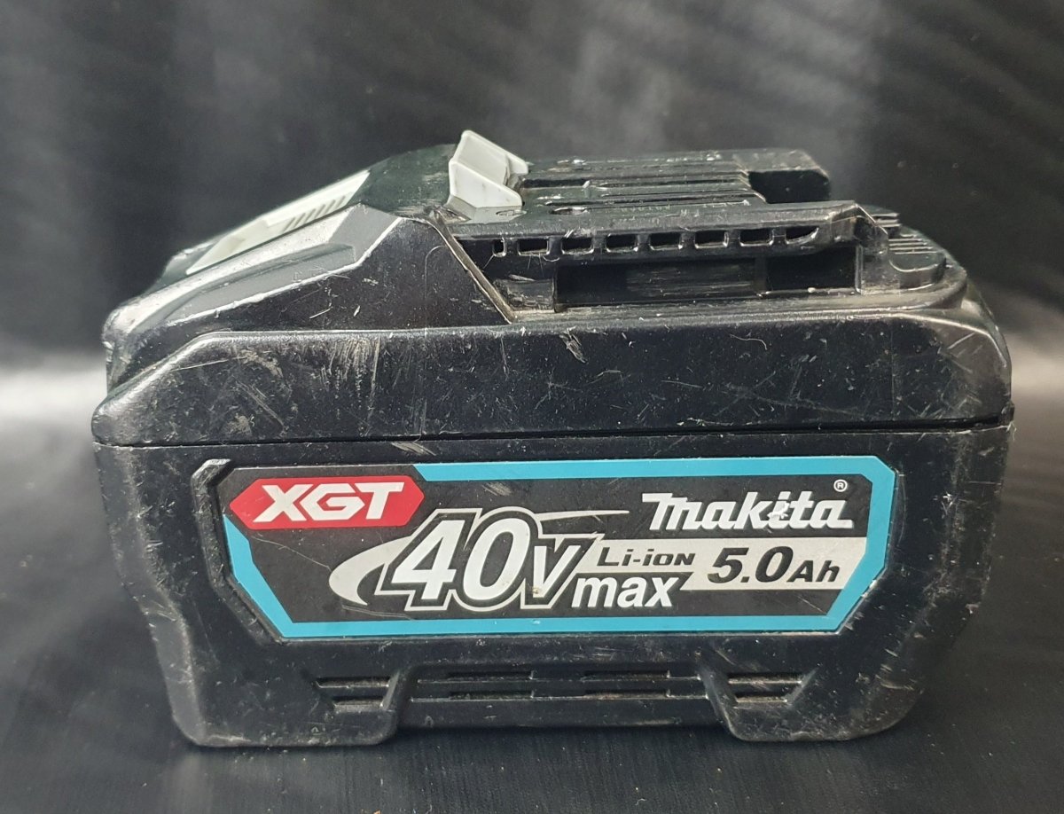 Makita - BL4050F - 40V 5.0Ah Li-ion XGT Cordless Battery with Gauge - Mega Cash Sydney