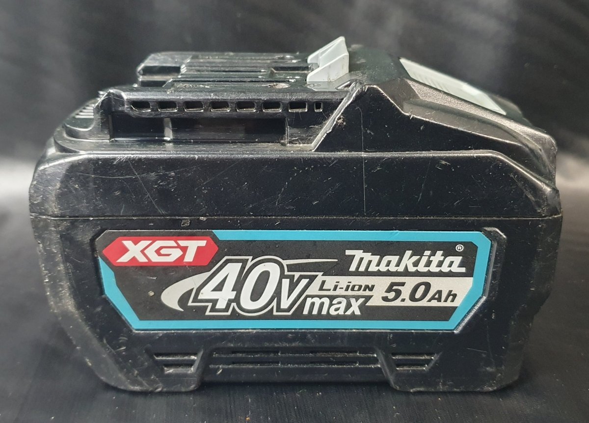 Makita - BL4050F - 40V 5.0Ah Li-ion XGT Cordless Battery with Gauge - Mega Cash Sydney