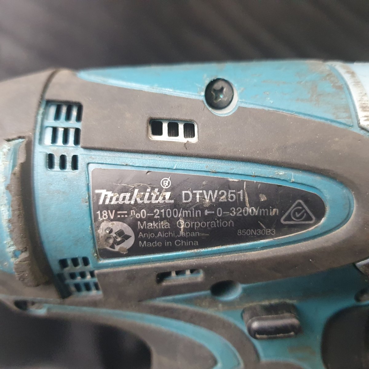 MAKITA - DTW251 - 18V Mobile 1/2" Impact Wrench - Tool Only - Mega Cash Sydney