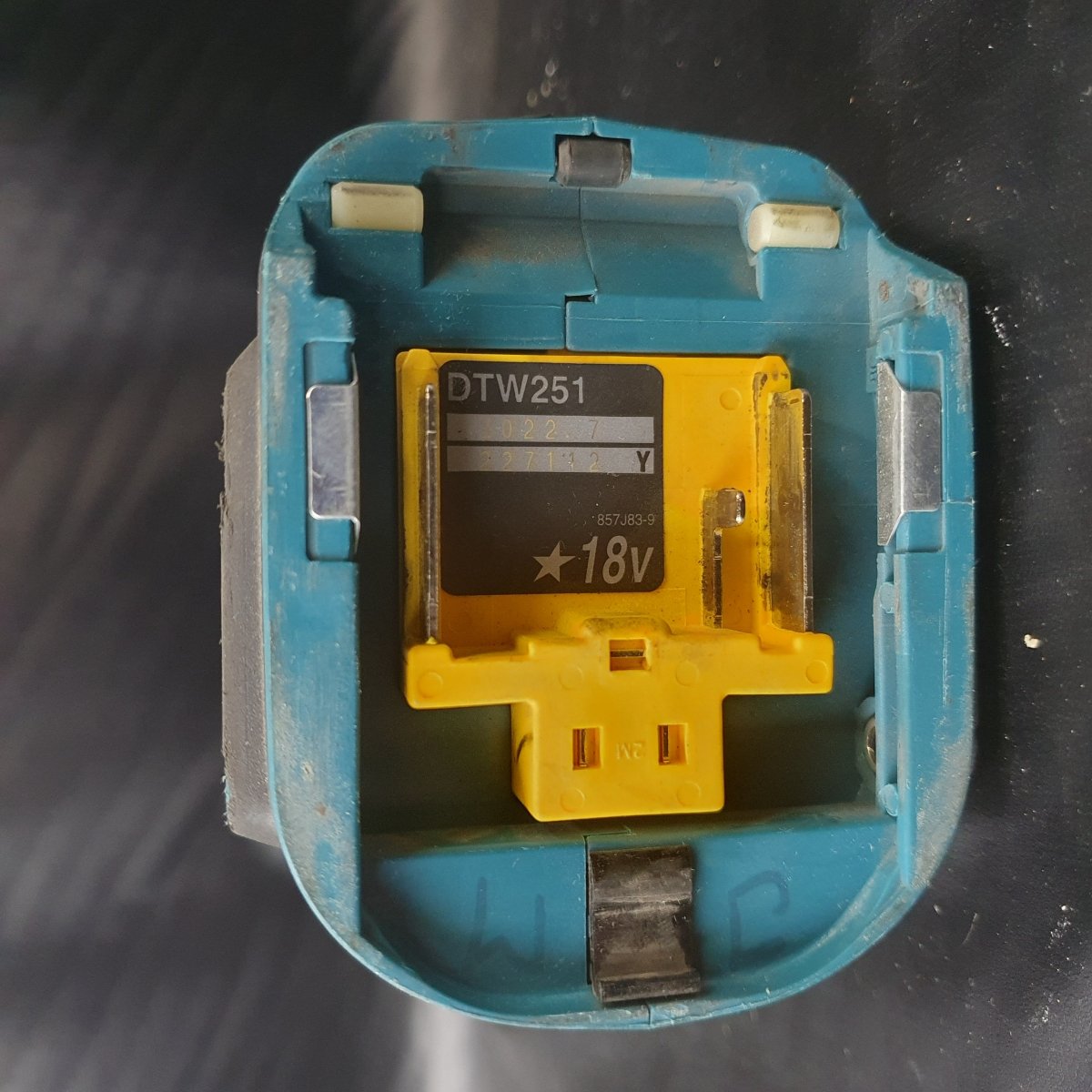 MAKITA - DTW251 - 18V Mobile 1/2" Impact Wrench - Tool Only - Mega Cash Sydney