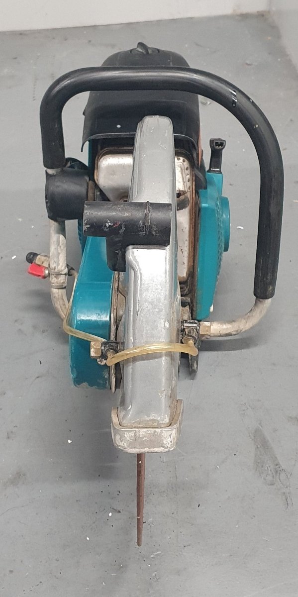 Makita - EK8100 16 / 5.6 Hp 2 Stroke Power Cutter - Mega Cash Sydney