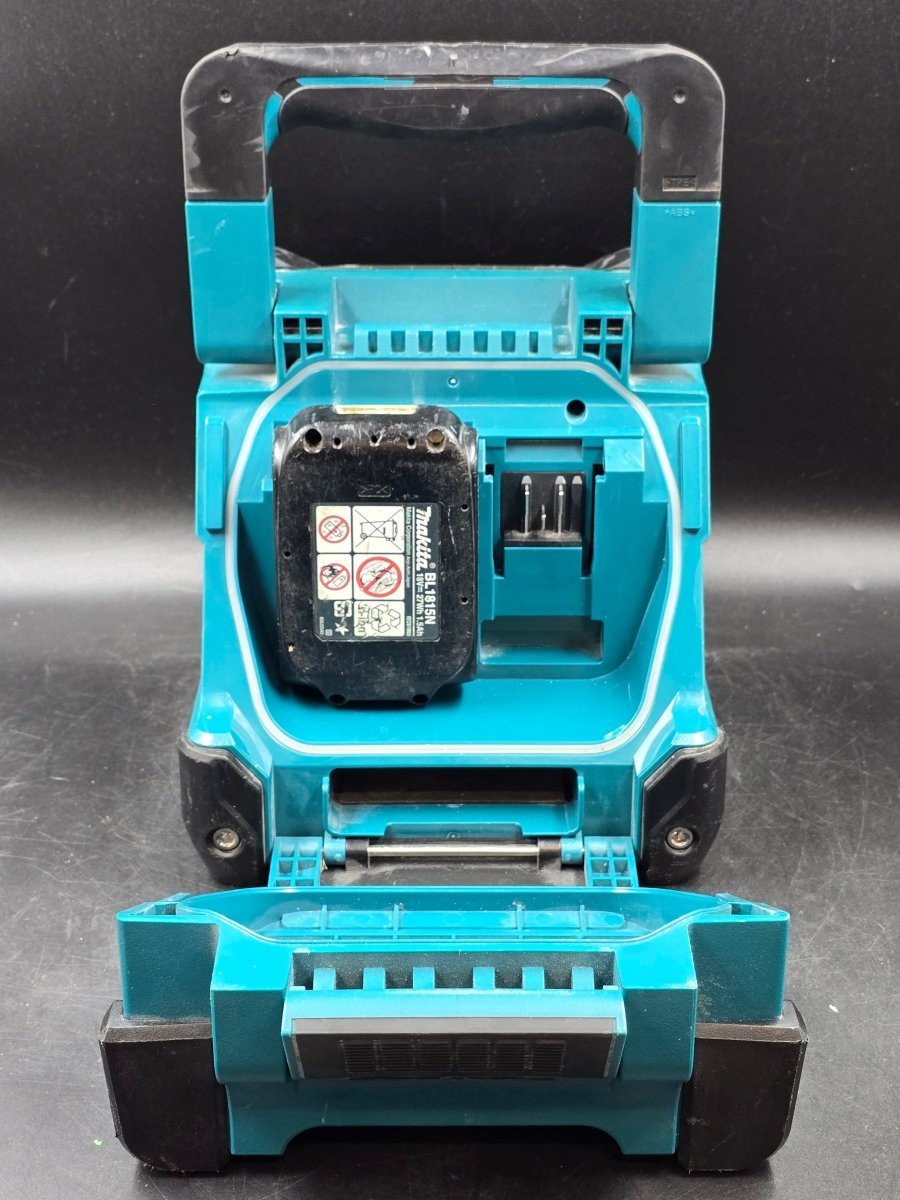 Makita - Portable Bluetooth Speaker - DMR203 with 1.5Ah Battery BL1815N - Mega Cash Sydney