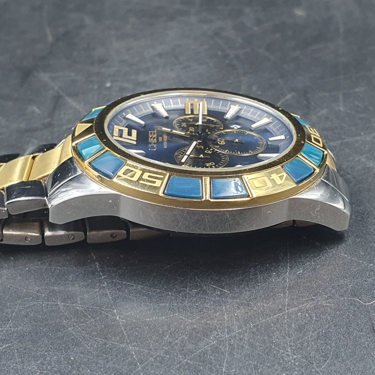 MENS CHISEL WATCH - 50.0GMS - 5829182 - CHRONOGRAPH - Mega Cash Sydney