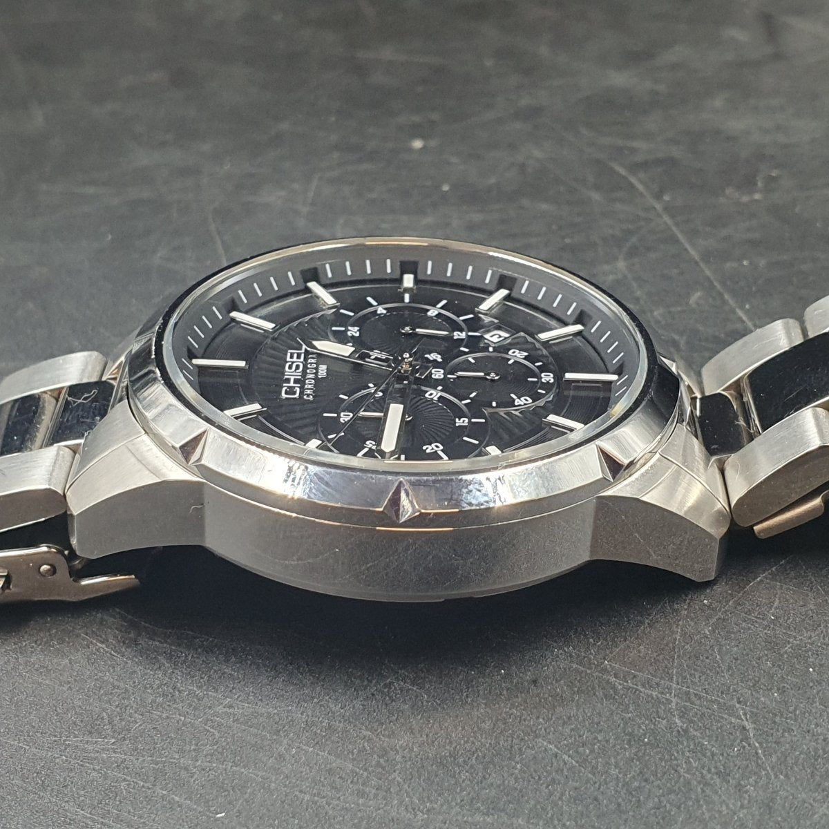 MENS CHISEL WATCH - 50.0GMS - SILVER STAINLESS STEEL BAND - CHRONOGRAPH - Mega Cash Sydney