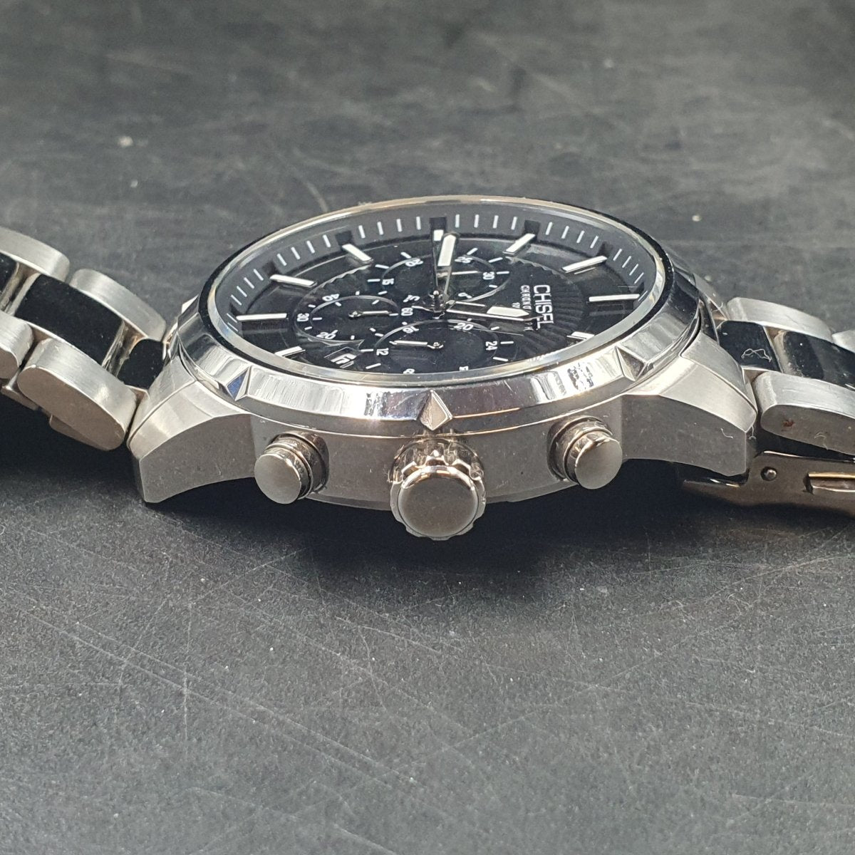 MENS CHISEL WATCH - 50.0GMS - SILVER STAINLESS STEEL BAND - CHRONOGRAPH - Mega Cash Sydney