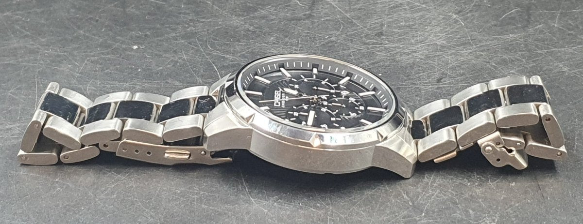 MENS CHISEL WATCH - 50.0GMS - SILVER STAINLESS STEEL BAND - CHRONOGRAPH - Mega Cash Sydney