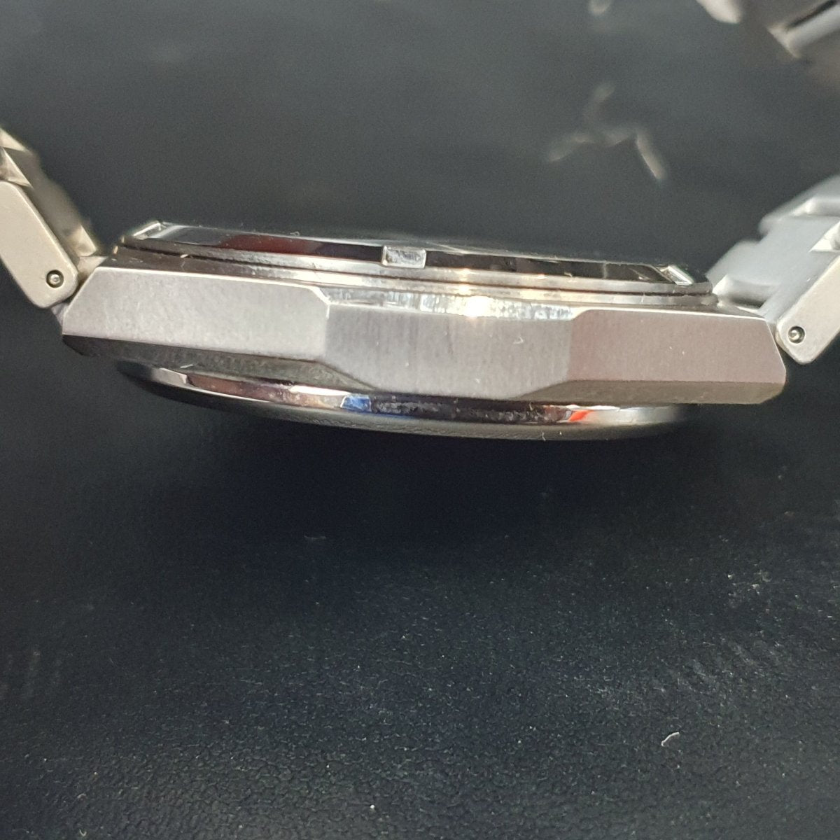 MENS - CITIZEN WATCH - AW0130 - 85M - STEEL BAND - ANALOGUE - WITH TAGS AND BOX - Mega Cash Sydney