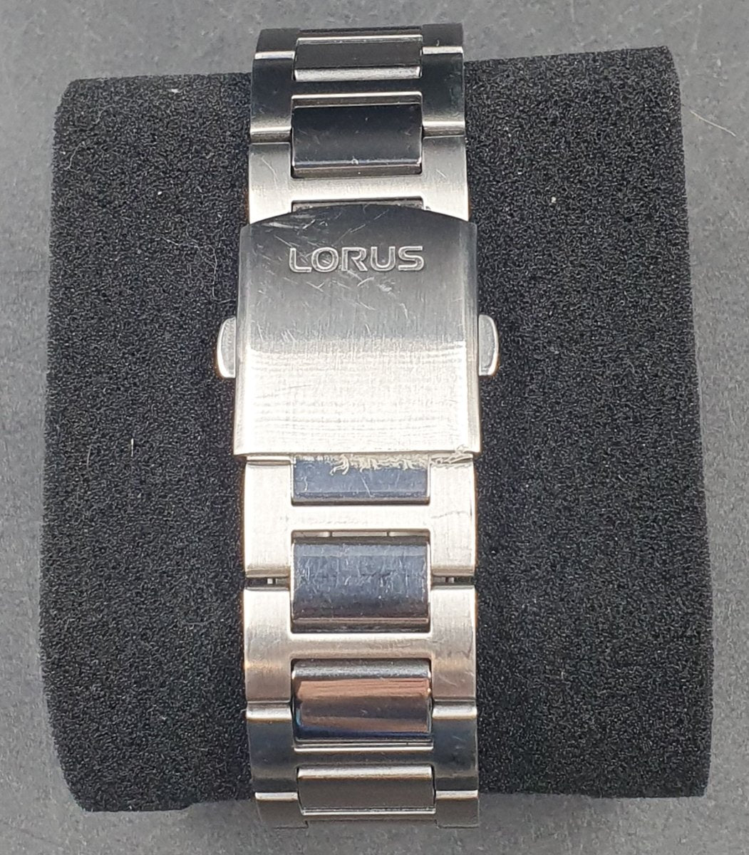 MENS LORUS WATCH - 50.0GMS - VD57-X147 - SILVER STAINLESS STEEL BAND - Mega Cash Sydney