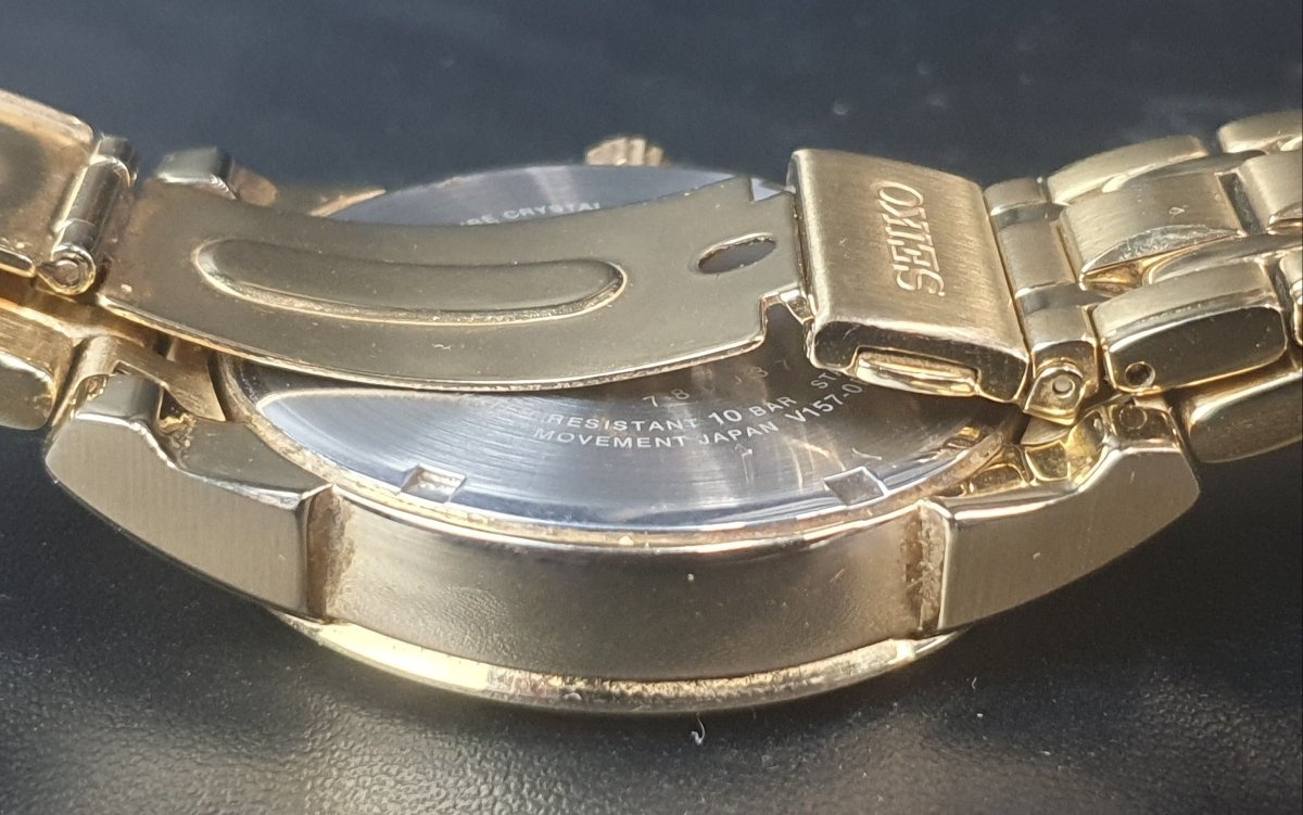 MENS - SEIKO WATCH - V157 - 0BF0 - GOLD STAINLESS STEEL BAND - Mega Cash Sydney