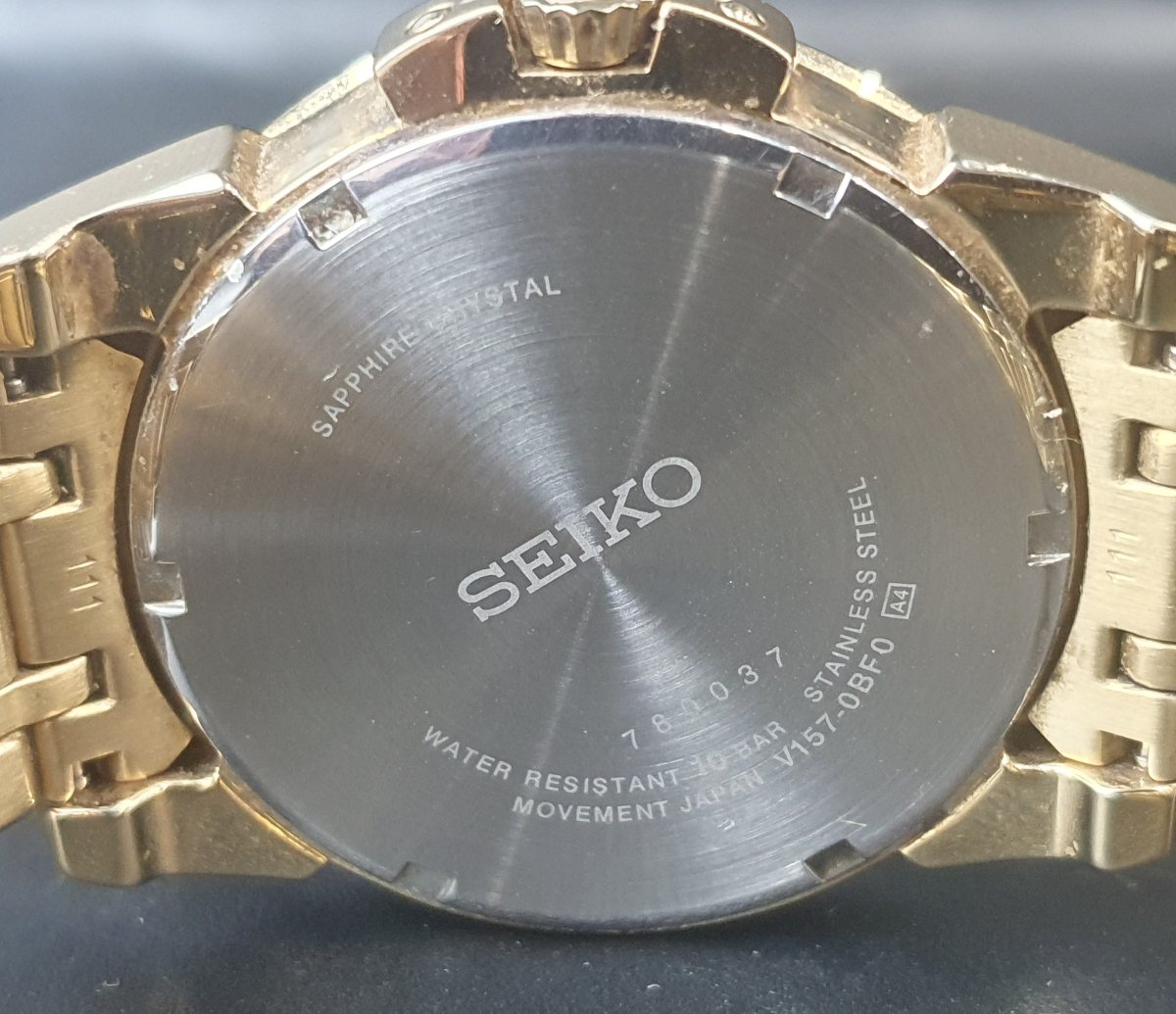 MENS - SEIKO WATCH - V157 - 0BF0 - GOLD STAINLESS STEEL BAND - Mega Cash Sydney