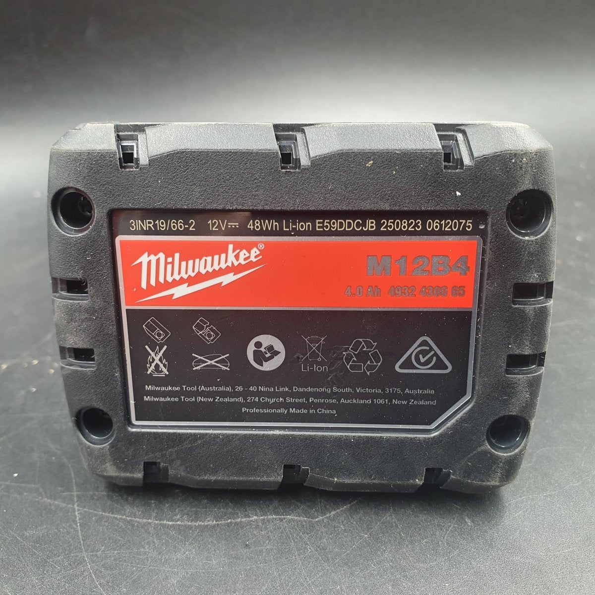 Milwaukee - 12v 4.0Ah Red Lithium Tool Battery - M12B4 - Mega Cash Sydney
