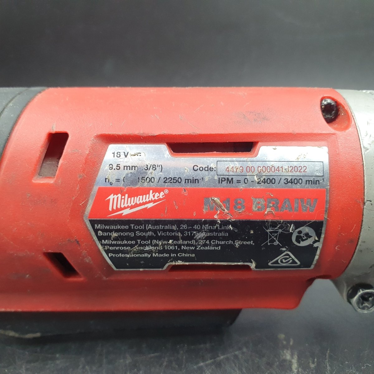MILWAUKEE - M18™ Cordless Right Angle Impact Wrench (Tool Only) - M18BRAIW - Mega Cash Sydney