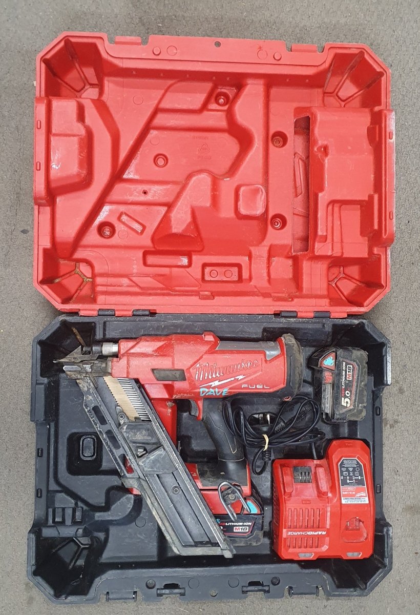 Milwaukee - M18 FUEL 30° - 34° Framing Nailer Kit - Mega Cash Sydney