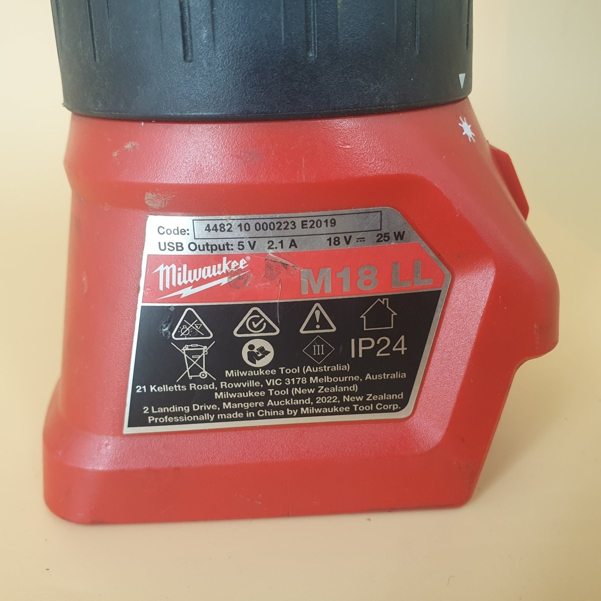 MILWAUKEE - M18™ LED Lantern/Flood Light - M18LL - Skin Only - Mega Cash Sydney