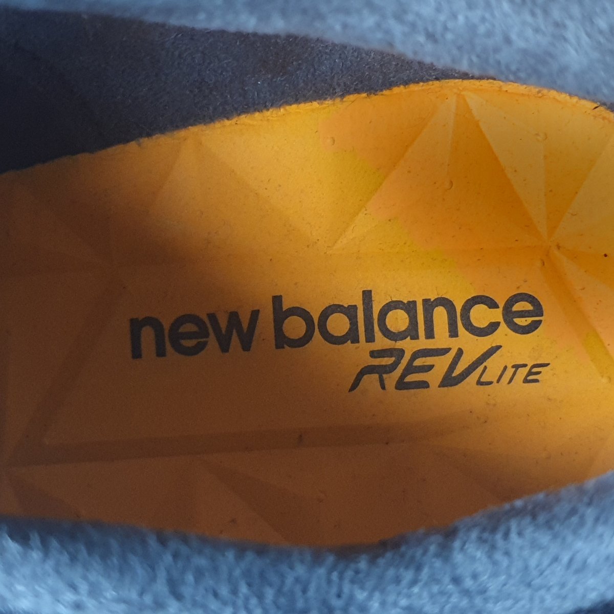 NEW BALANCE FOOTBALL BOOTS FURON SIZE 10 - Mega Cash Sydney