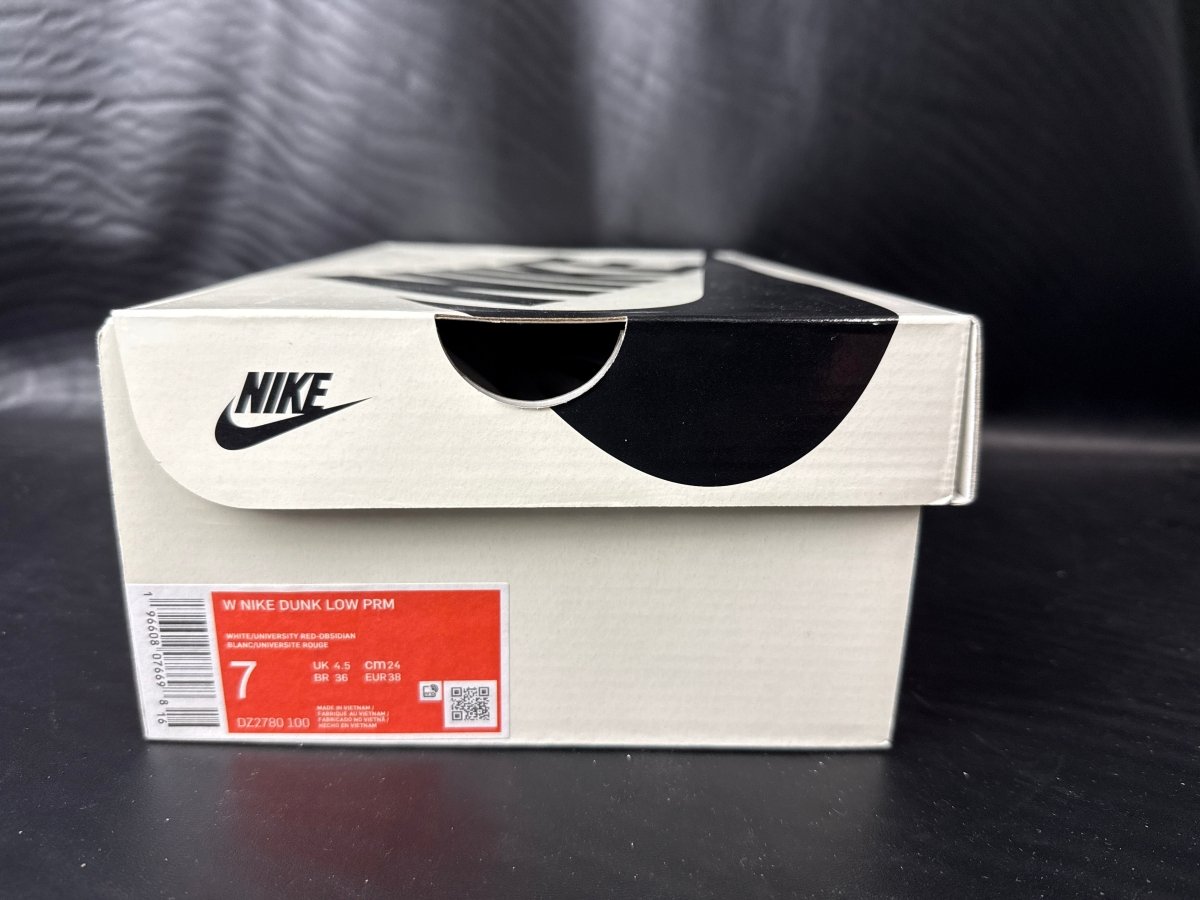 Nike - W Dunk Low PRM - 7 - Mega Cash Sydney