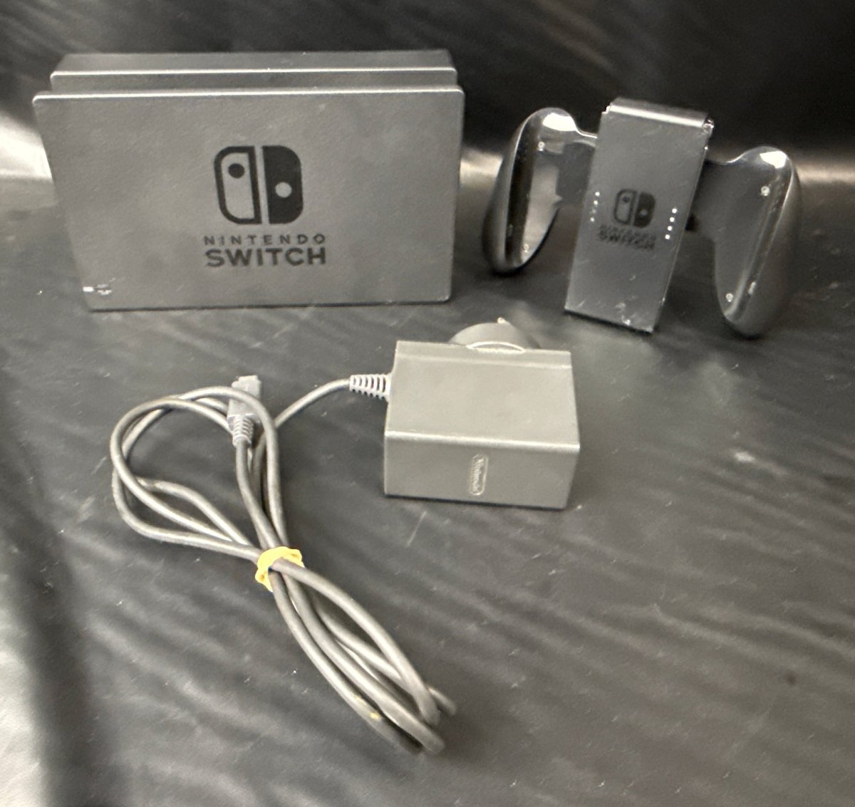Nintendo Switch Game Console HAC-001(-01) - Mega Cash Sydney