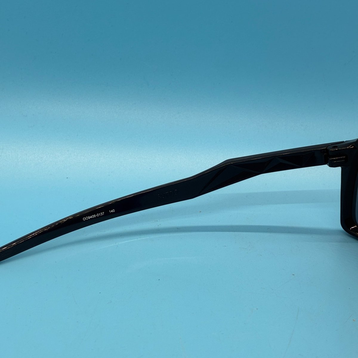 OAKLEY SUNGLASSES | 009406 - 0137 SUTRO - Mega Cash Sydney