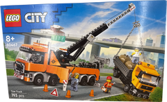 LEGO - City Heavy-Duty Recovery Tow Truck with Crane - 60467