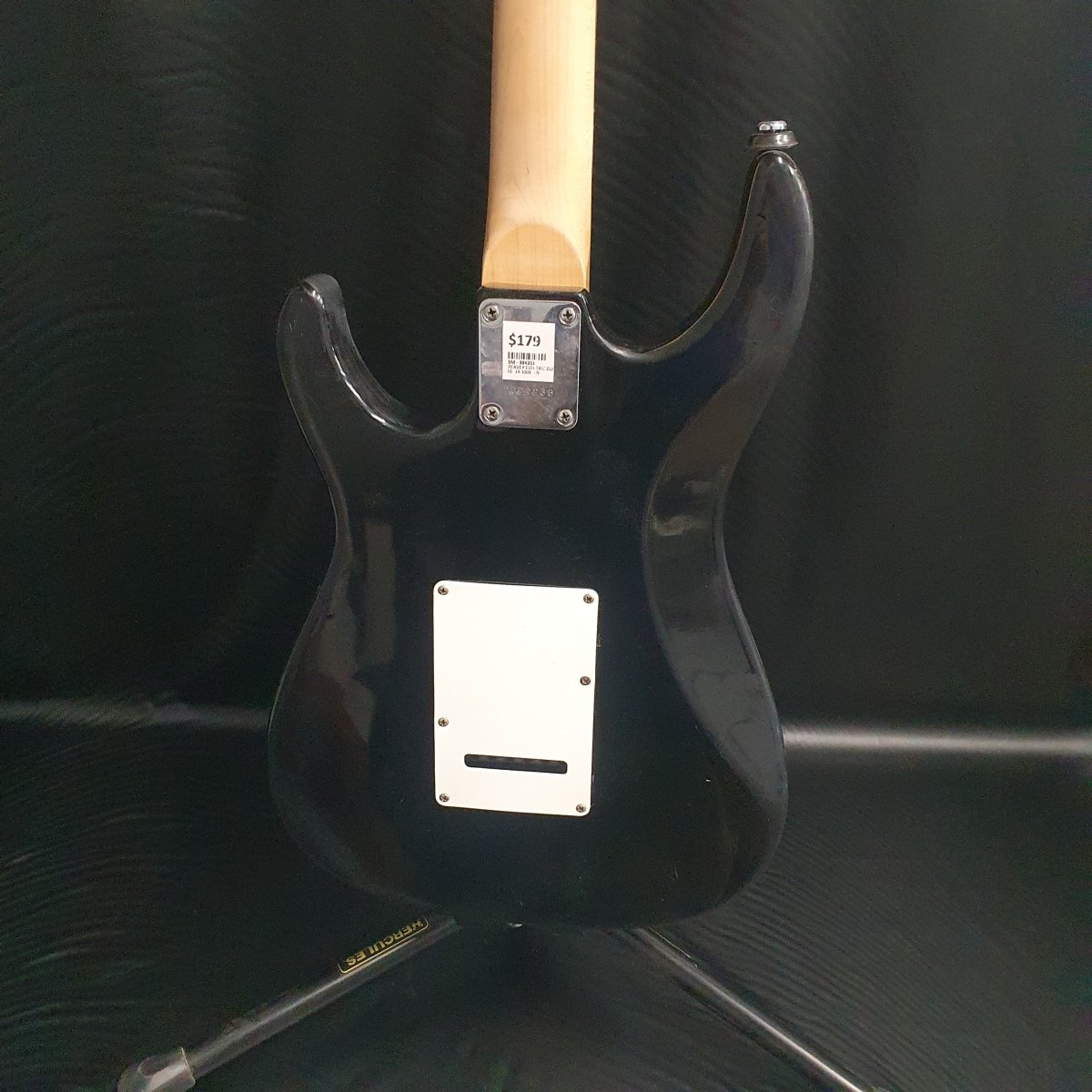 PEAVEY ELECTRIC GUITAR RAPTOR S/N:7027238 BODY DAMAGE ELECTRIC GUITAR IN SOFT CASE - Mega Cash Sydney