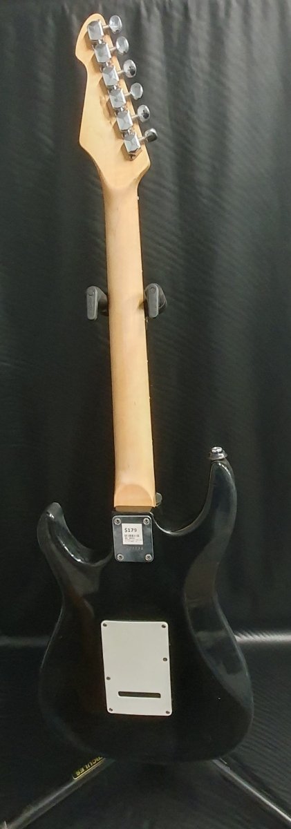 PEAVEY ELECTRIC GUITAR RAPTOR S/N:7027238 BODY DAMAGE ELECTRIC GUITAR IN SOFT CASE - Mega Cash Sydney