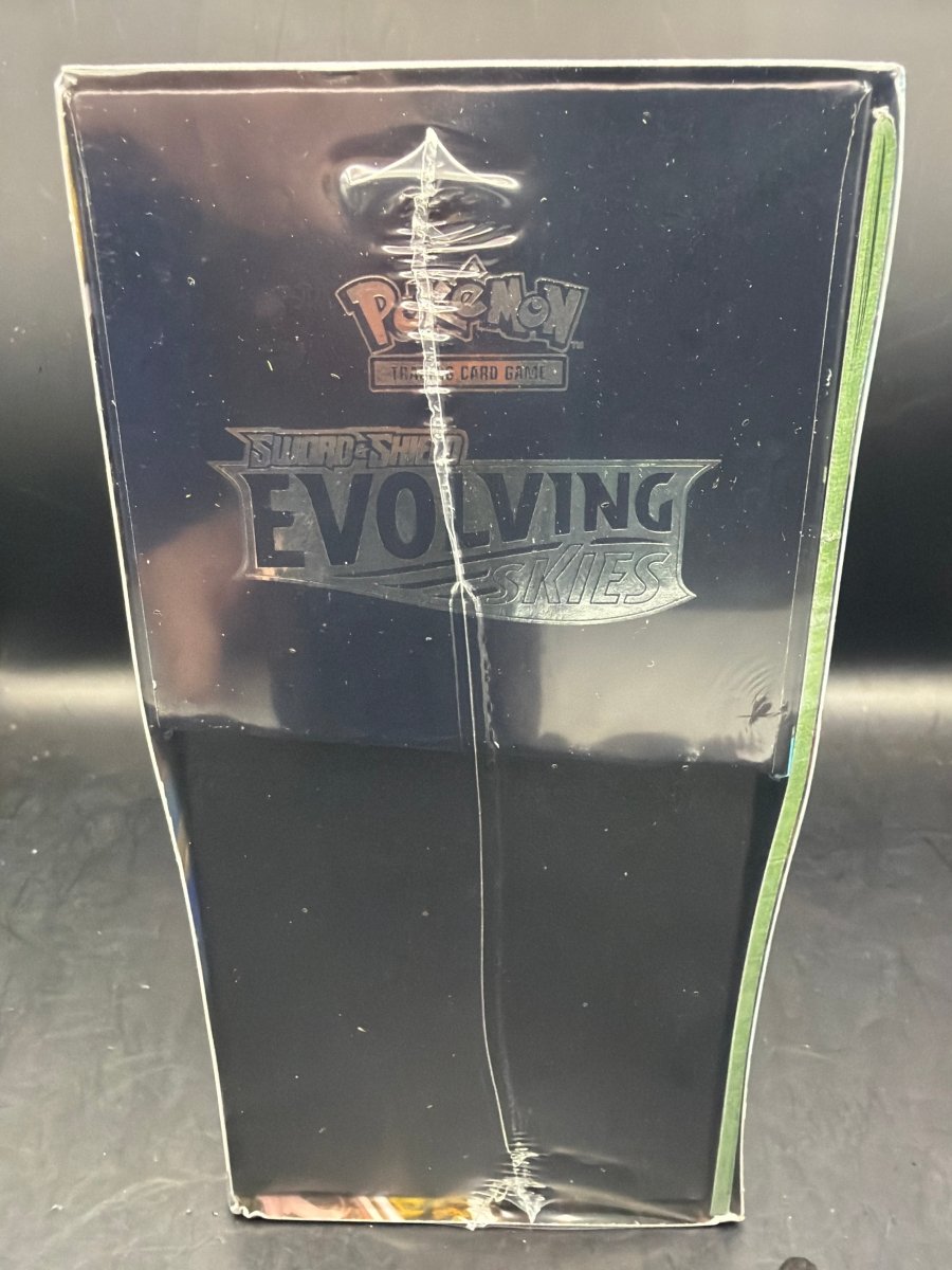 Pokemon - Evolving Skies ETB - Pokemon centre (pink) - Mega Cash Sydney