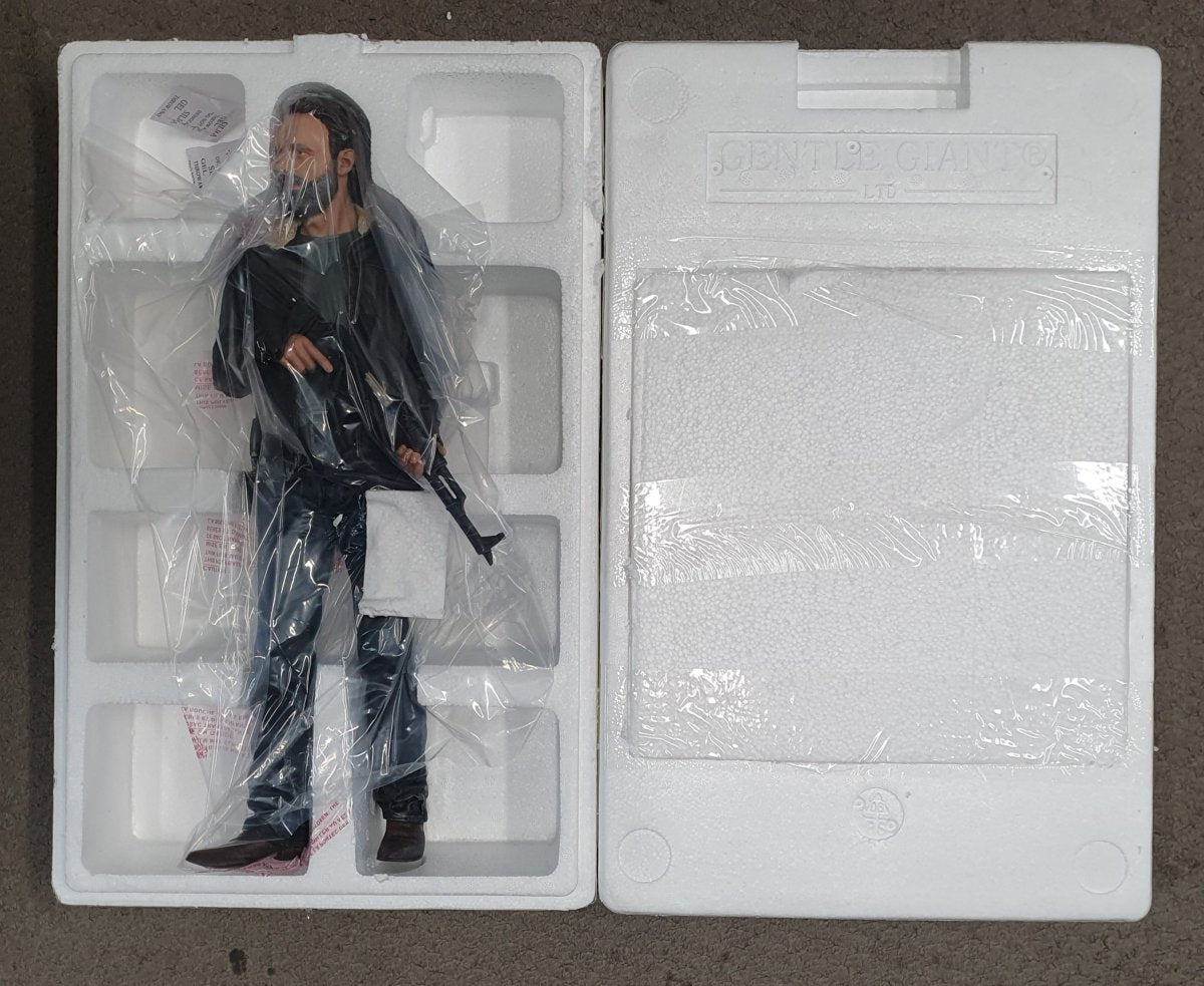 Rick Grimes - GENTLE GIANT The Walking Dead - 143/400 - 1:4 Scale - AMC - Mega Cash Sydney