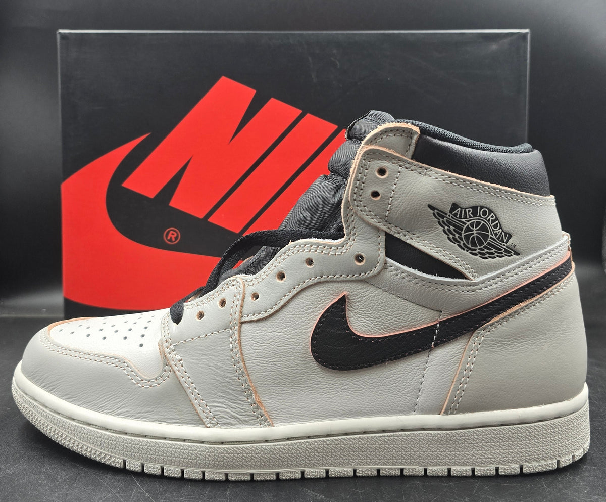 NIKE Unisex - Air Jordan 1 High OG Defiant - Size US 8.5 Mens