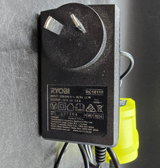 RYOBI - 18V One+ 1.5A Tool Battery Charger - RC18115