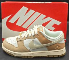 NIKE Womens - Dunk Low SE - Size US 10