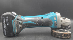 Makita 18V Angle Grinder DGA452 With 5.0Ah Battery