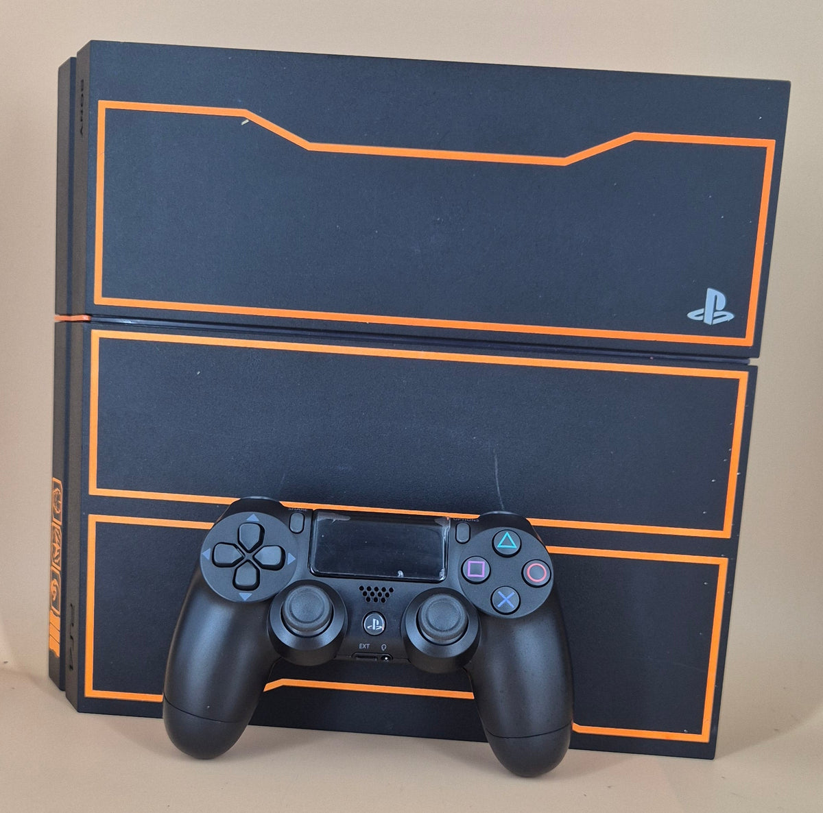 Sony PS4 Original 1TB CUH-1202B and PS4 Controller