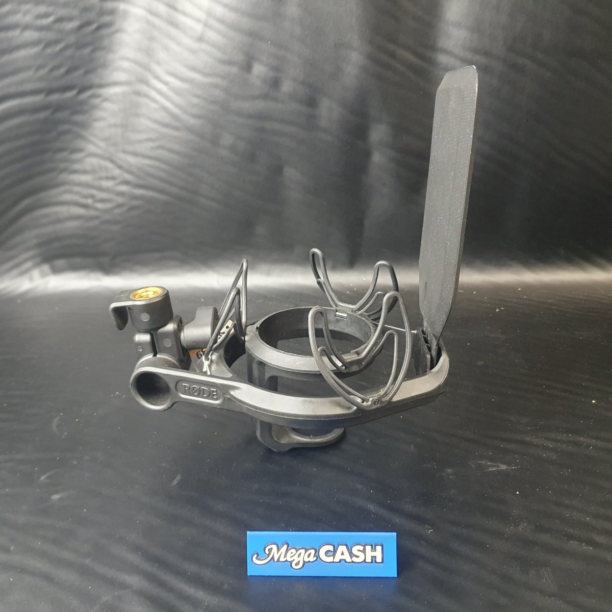 RODE - NT1 Cardioid Condenser Microphone with AI1 Audio Interface + SMR Shock Mount - Mega Cash Sydney