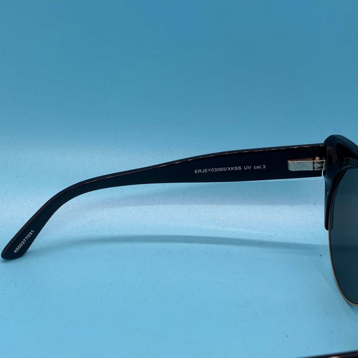 ROXY SUNGLASSES W/CASE | ERJEY03065/XKSS UV cat.3 - Mega Cash Sydney