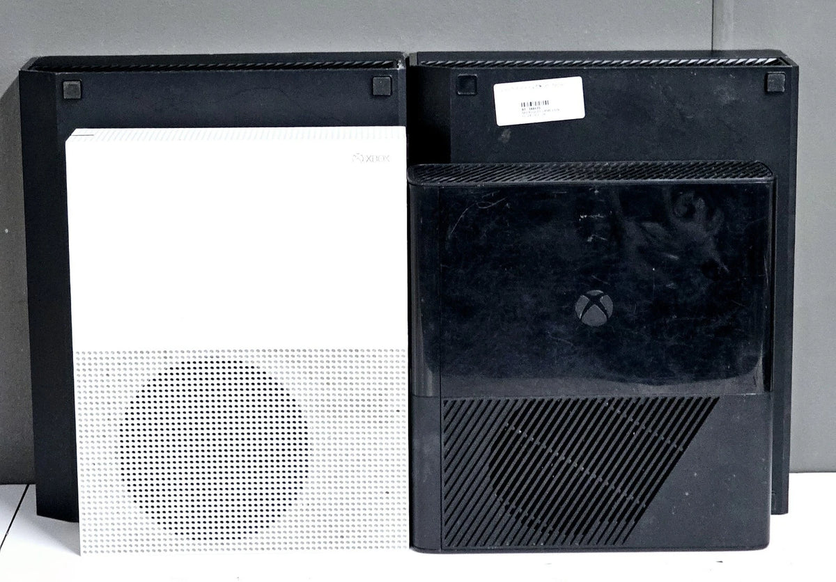 Variety Xbox Consoles BULK LOT * FAULTY-READ CONDITIONS *