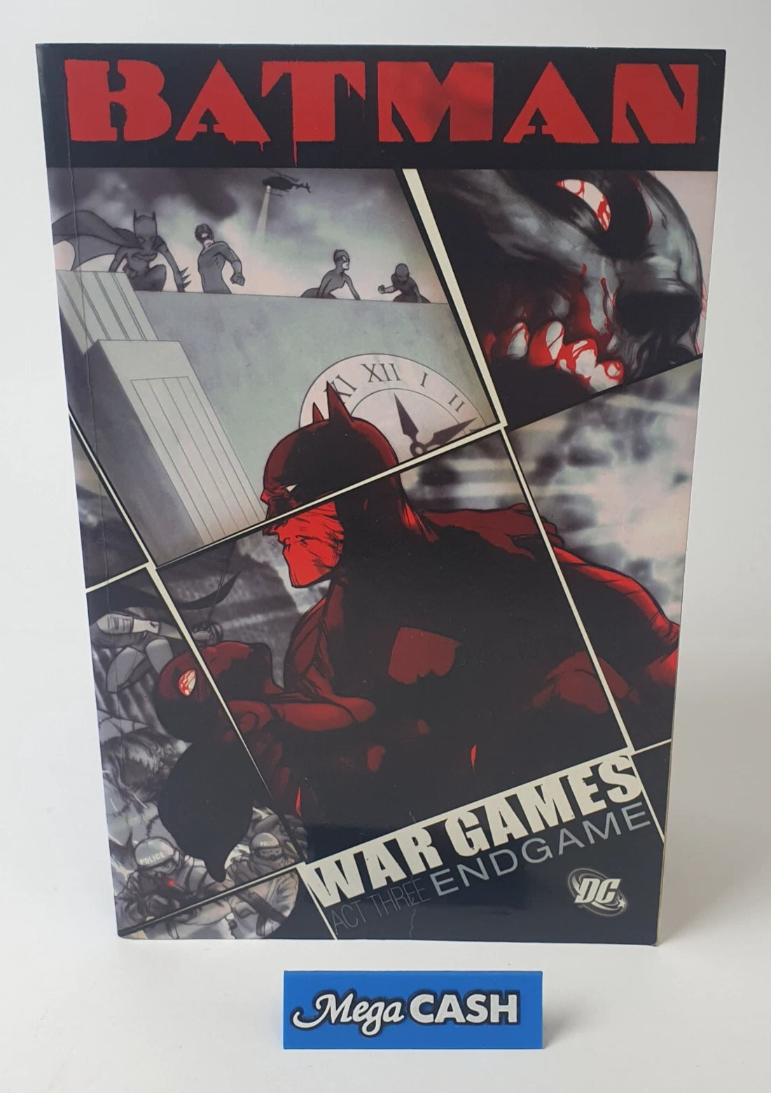 Batman : War Games : Act 3 : Endgame - by Ed Brubaker - 2005 DC Comics