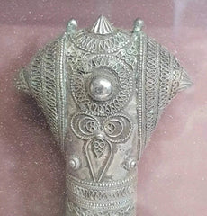 Original Omani Khanjar (Dagger) 570mm x 470mm - Framed