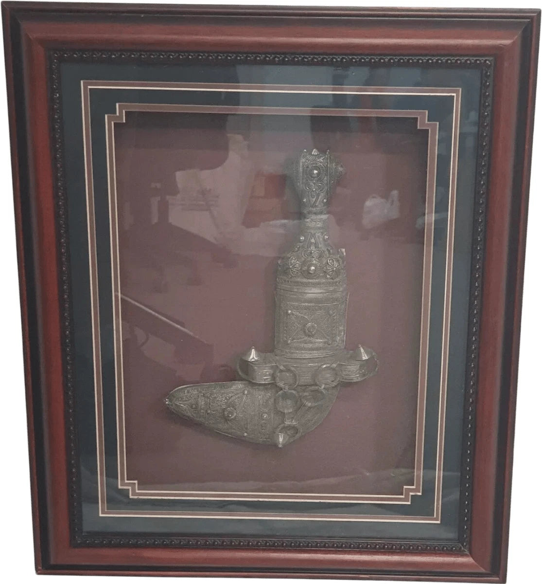 Original Omani Khanjar (Dagger) 570mm x 470mm - Framed