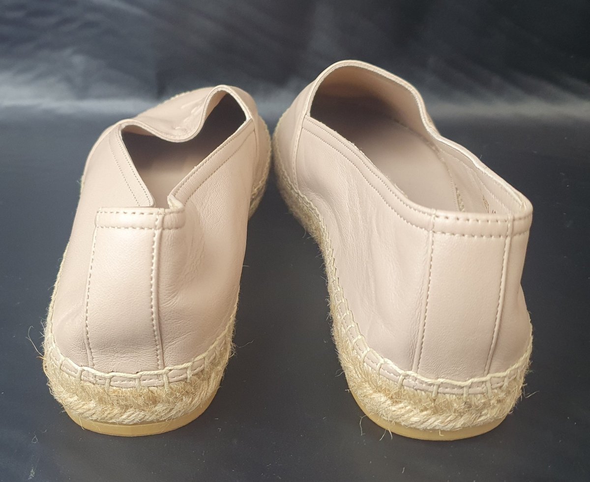 Saint Laurent - YSL - CASSANDRE espadrilles in lambskin - Slip On Shoes - KR458573 - Size 40 - Mega Cash Sydney
