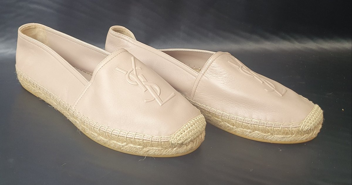 Saint Laurent - YSL - CASSANDRE espadrilles in lambskin - Slip On Shoes - KR458573 - Size 40 - Mega Cash Sydney
