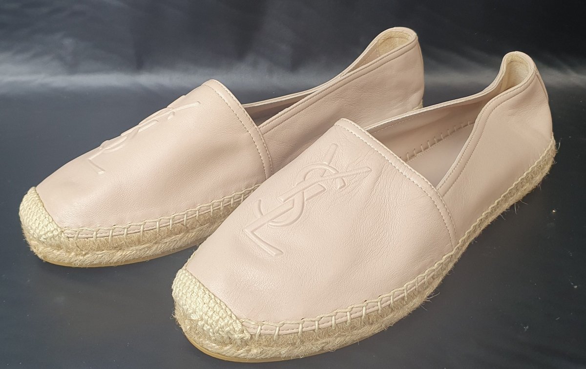 Saint Laurent - YSL - CASSANDRE espadrilles in lambskin - Slip On Shoes - KR458573 - Size 40 - Mega Cash Sydney