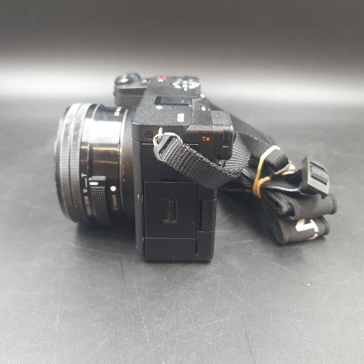 Sony Alpha A6700 Mirrorless Camera [4K Video] with E PZ 16 - 50mm F3.5 - 5.6 OSS Lens - Mega Cash Sydney