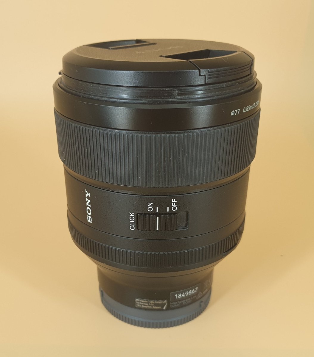 SONY LENS SEL85F14GM + LENS HOOD - Camera - Mega Cash Sydney