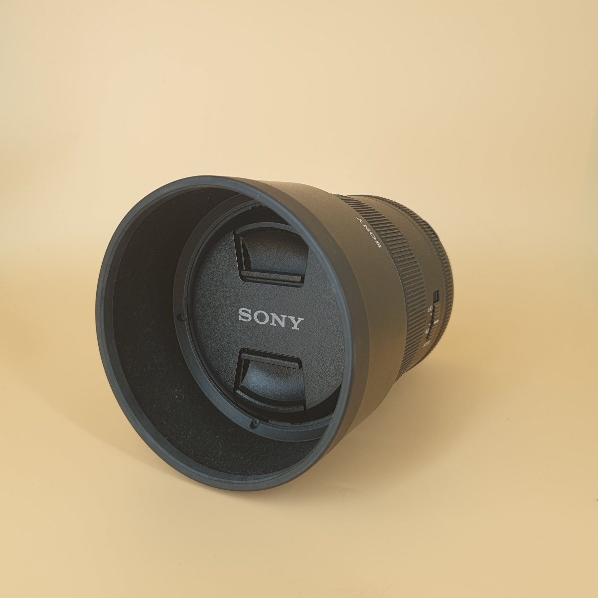 SONY LENS SEL85F14GM + LENS HOOD - Camera - Mega Cash Sydney