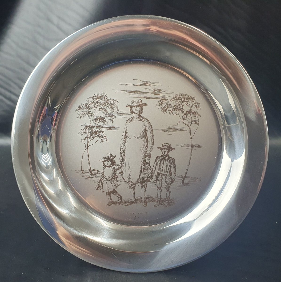 STOKES AUSTRALIASIA PLATE - ANTIQUE RUSSELL DRYSDALE THE HALLMARKED STERLING SILVER PLATE WITH CERTIFICATE - 218 grams - Mega Cash Sydney
