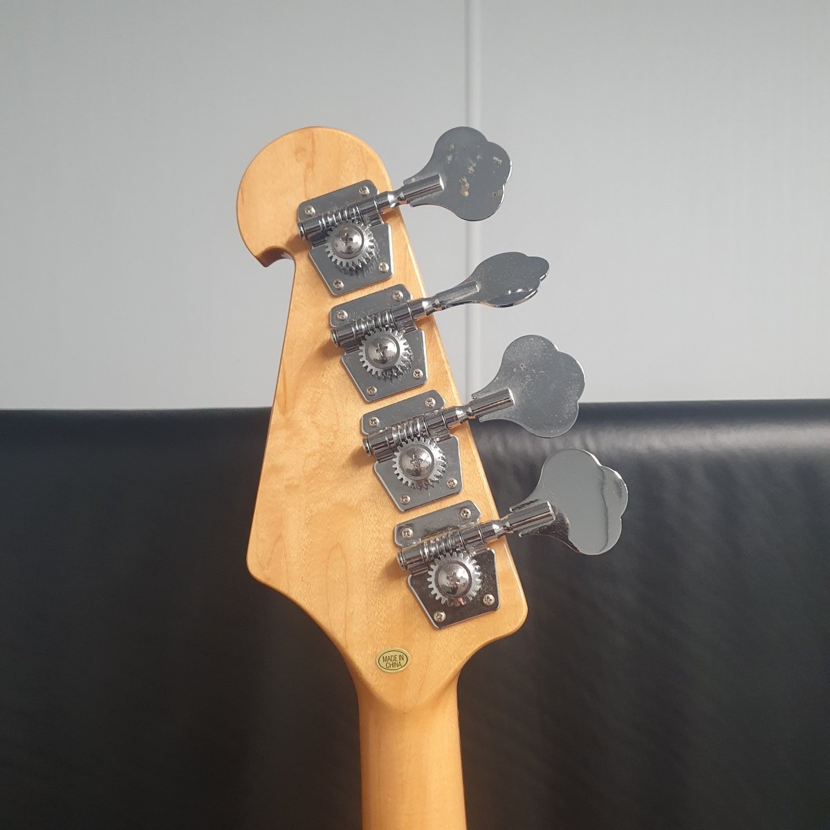 SX BASS GUITAR VTG SERIES S/N:21204123 IN CASE - Mega Cash Sydney